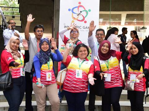 Malaysia team 1st Innompic Games 2017 India Innompics gesture Miss Innovation World
