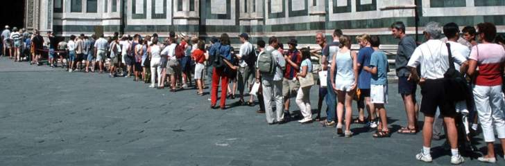 Entrepreneurial Serendipity Contest, IG 2021 - Art-Hungry Crowd